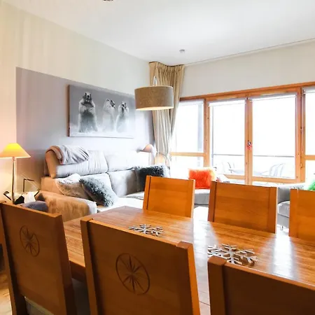 Joli, Spacieux T3 Sud Aux Pieds, Parking Apartment