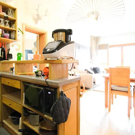 Apartment Joli, Spacieux T3 Sud Aux Pieds, Parking *